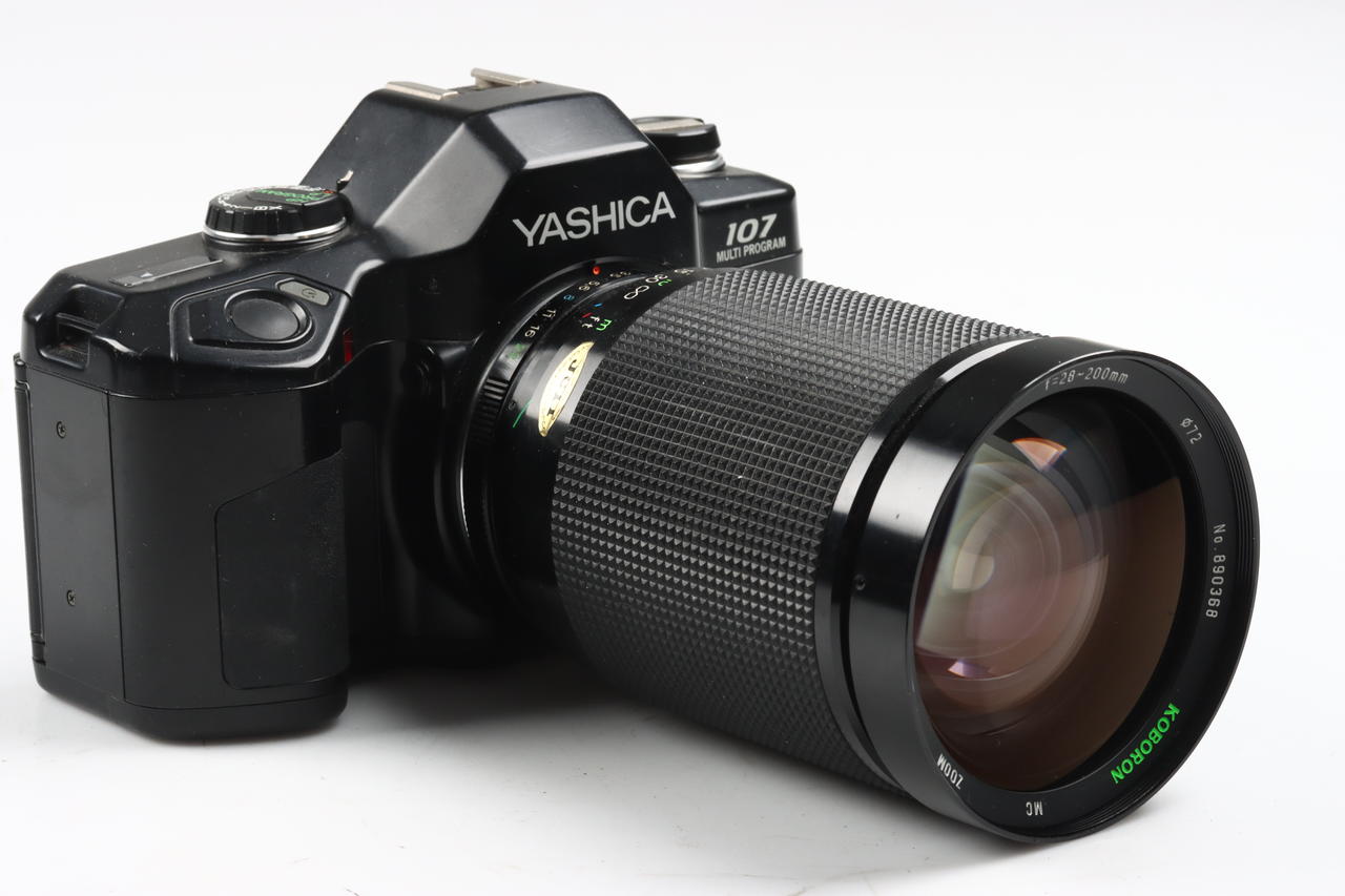 Yashica 107 Multi Program mit Koboron 28-200mm f/3,5-5,3 - #5009099