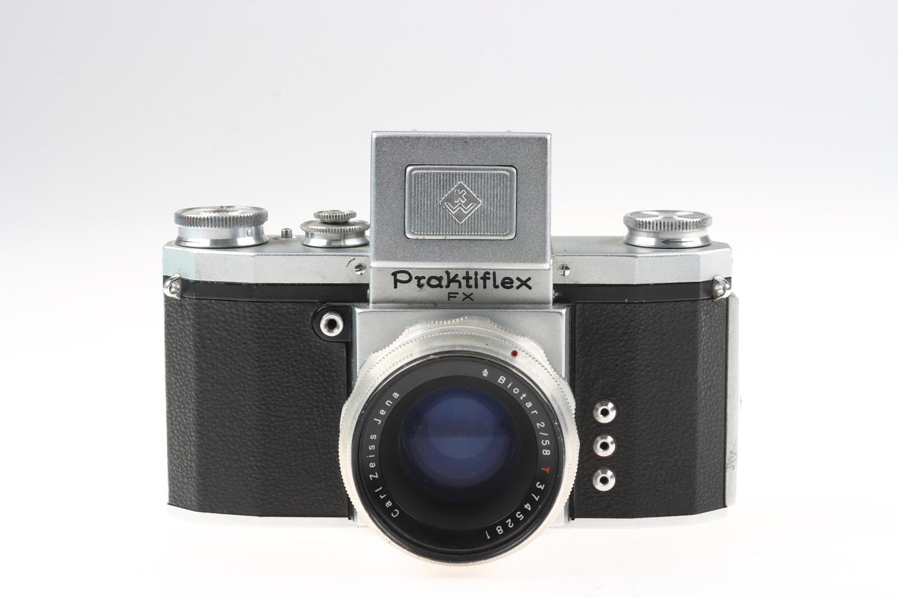 Praktica Praktiflex FX mit Biotar 58mm f/2,8 red T - #3745281