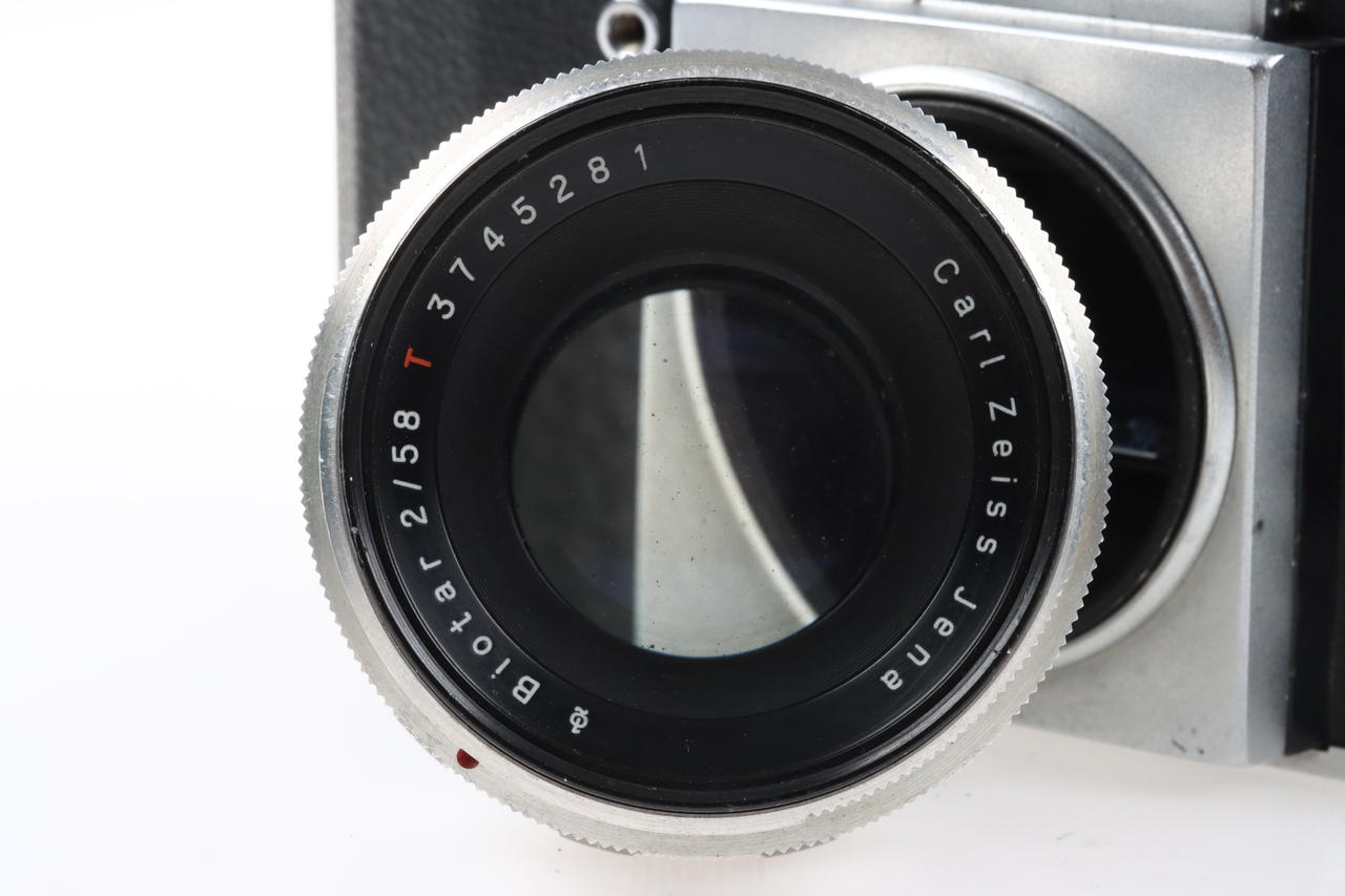 Praktica Praktiflex FX mit Biotar 58mm f/2,8 red T - #3745281