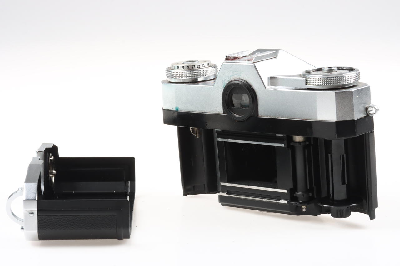 Zeiss Ikon Contaflex Super mit Tessar 50mm f/2,8 - #84502