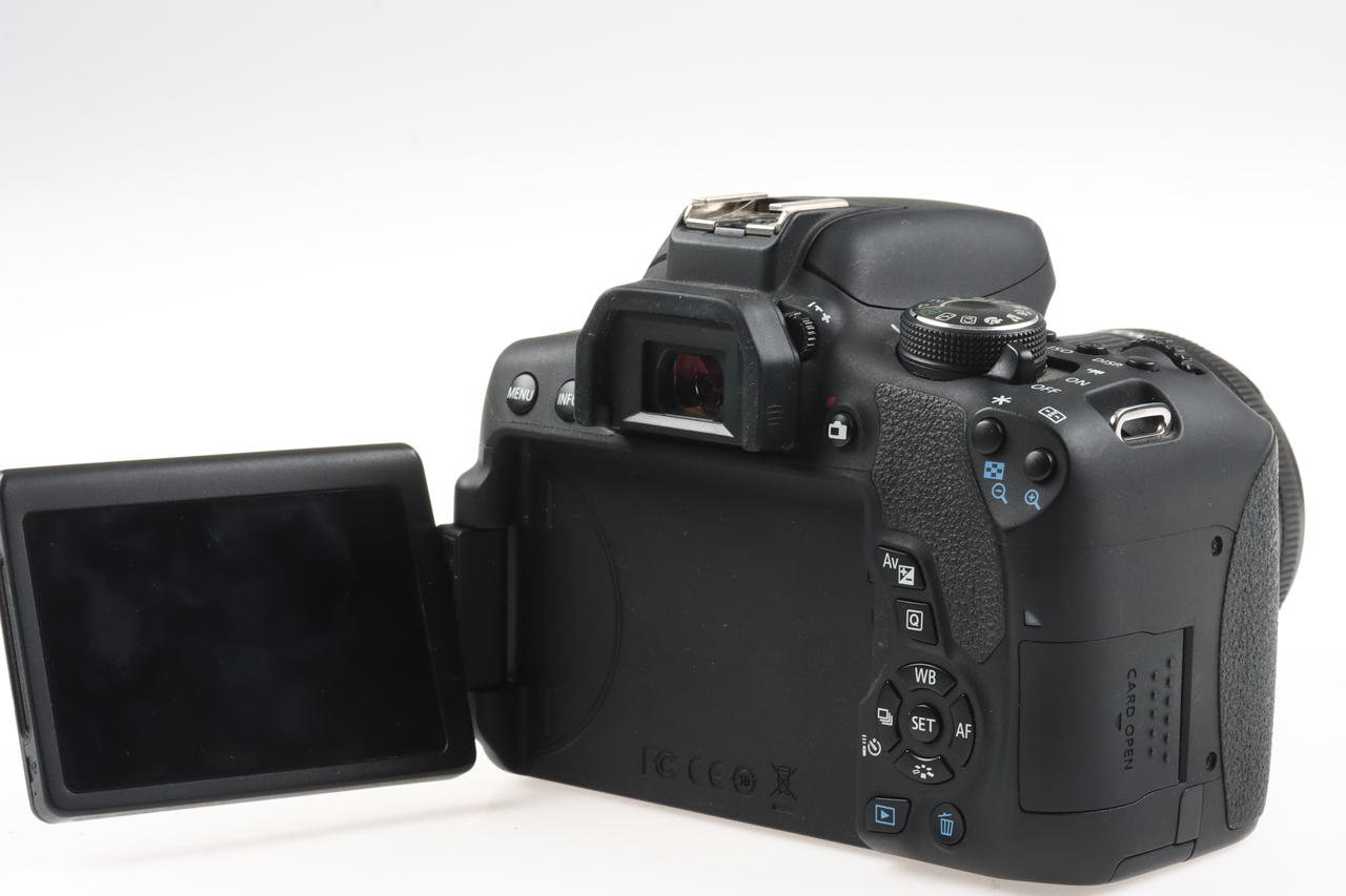 Canon EOS 750D mit EF-S 18-55mm IS STM - Blitz defekt - #333072008593