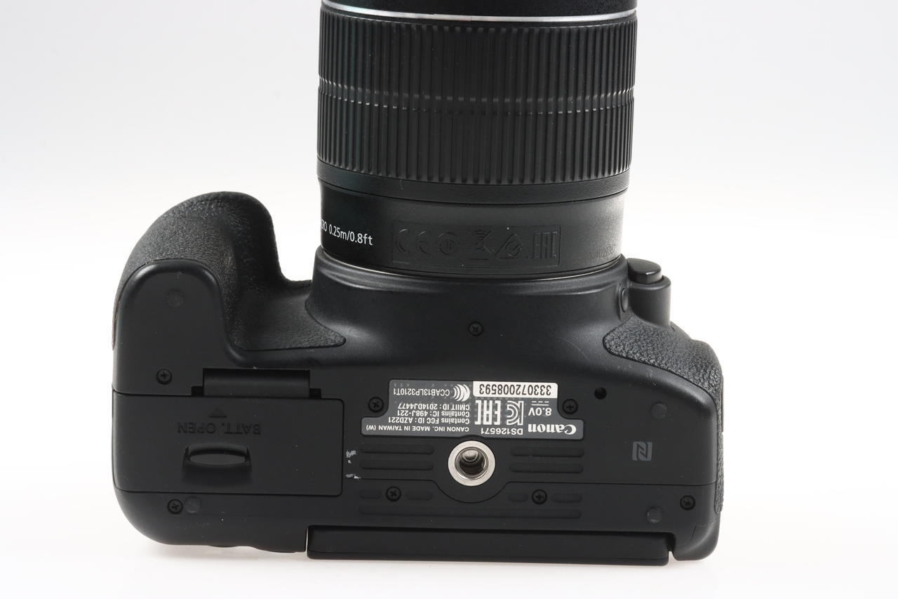Canon EOS 750D mit EF-S 18-55mm IS STM - Blitz defekt - #333072008593