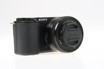 Sony ZV-E10 mit E PZ 16-50mm OSS - spiegellose Digitalkamera - #6606206