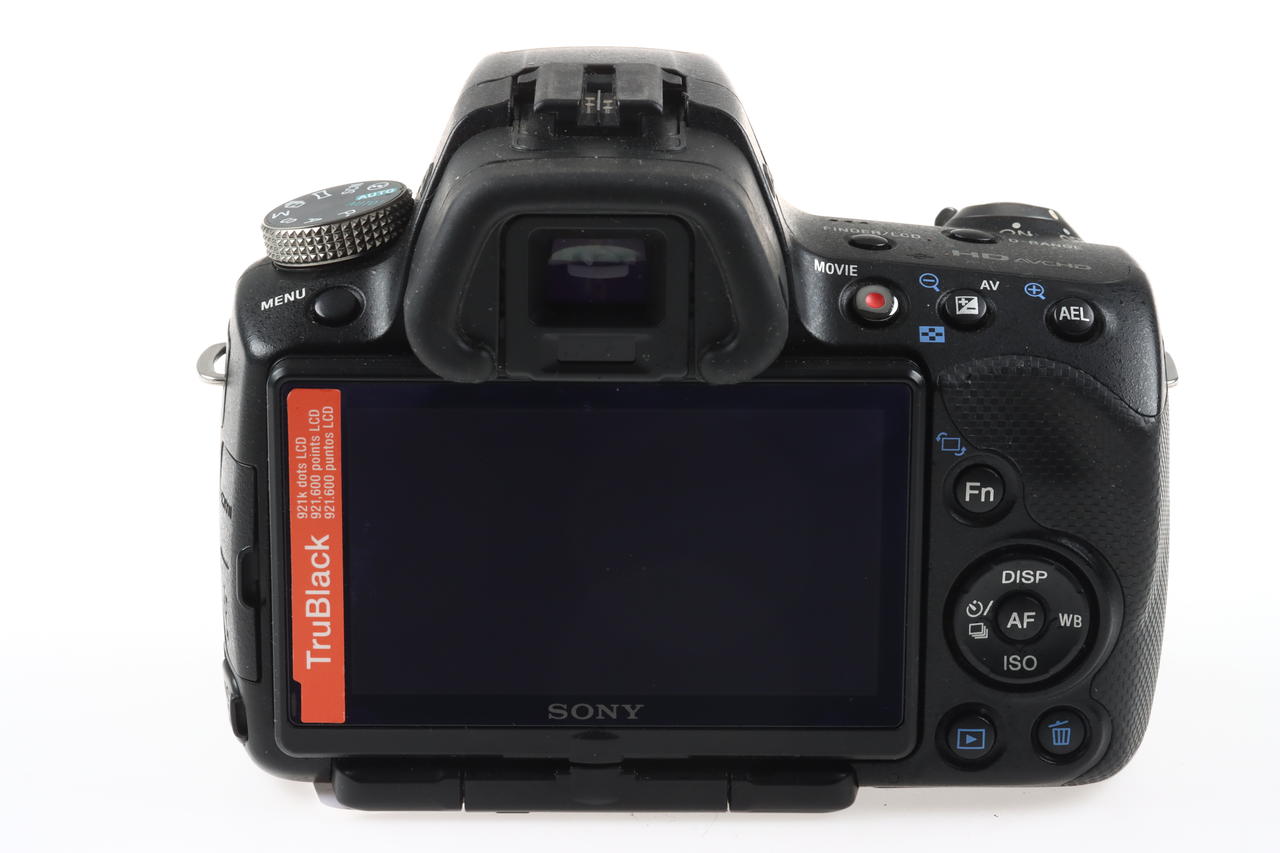 Sony Alpha 33 mit DT 18-55mm f/3,5-5,6 SAM - #5045058