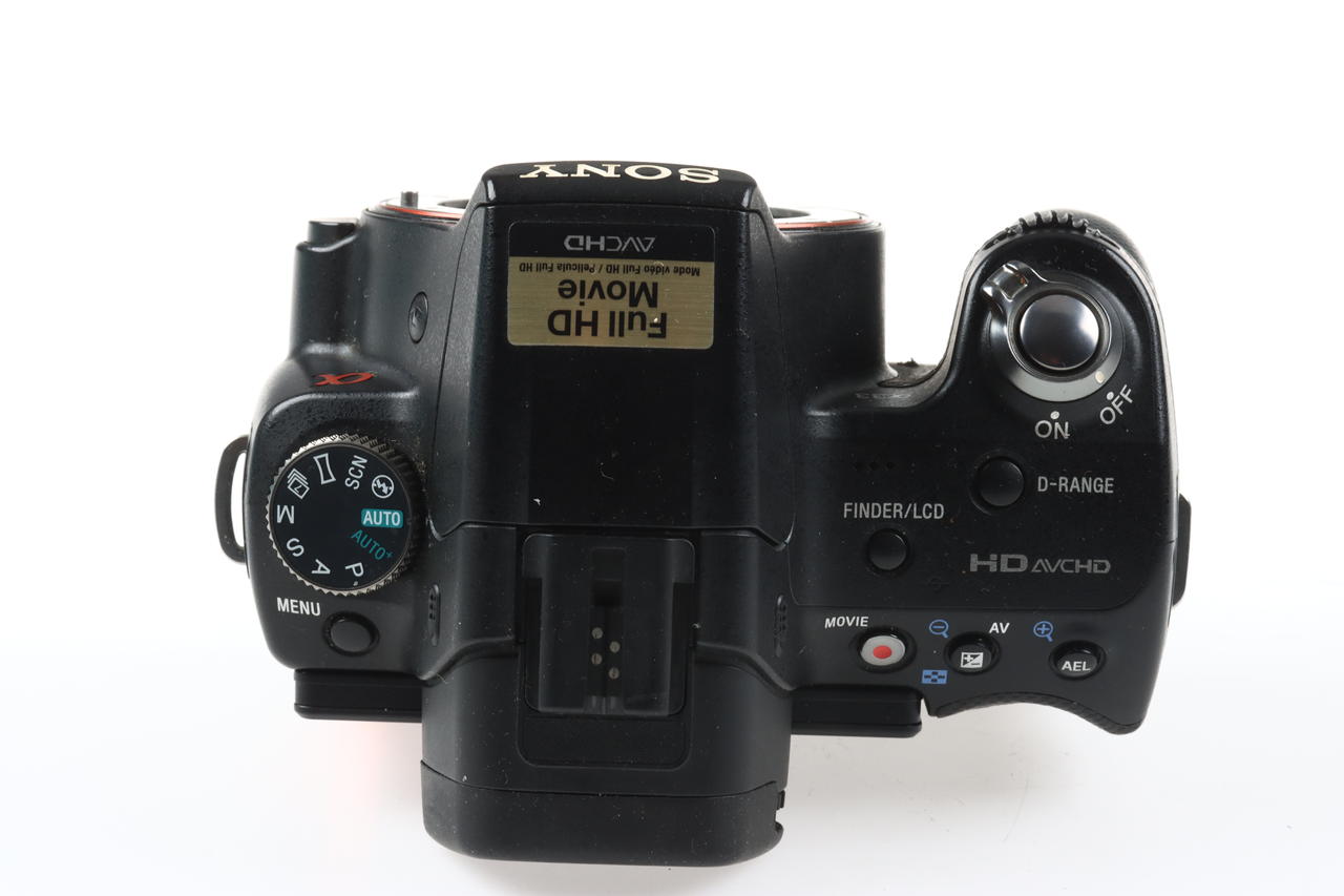 Sony Alpha 33 mit DT 18-55mm f/3,5-5,6 SAM - #5045058