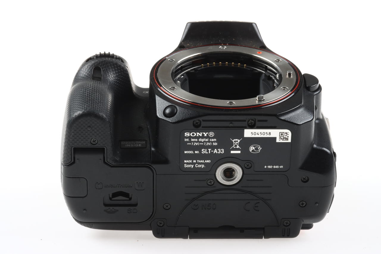 Sony Alpha 33 mit DT 18-55mm f/3,5-5,6 SAM - #5045058