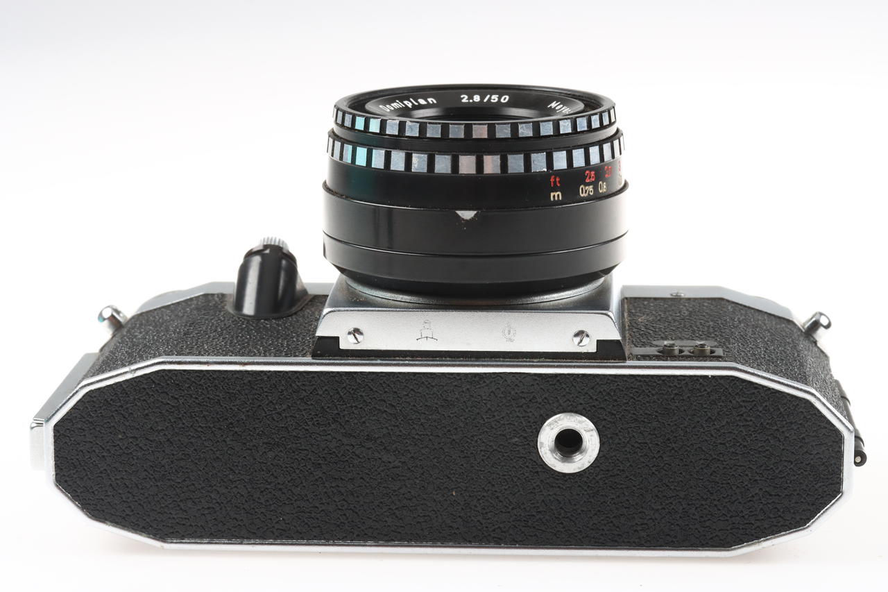 Praktica PL Nova I mit Domiplan 50mm f/2,8 - #3939424