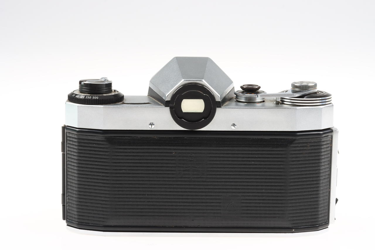 Praktica Nova B mit Oreston 50mm 1,8 - #3784307
