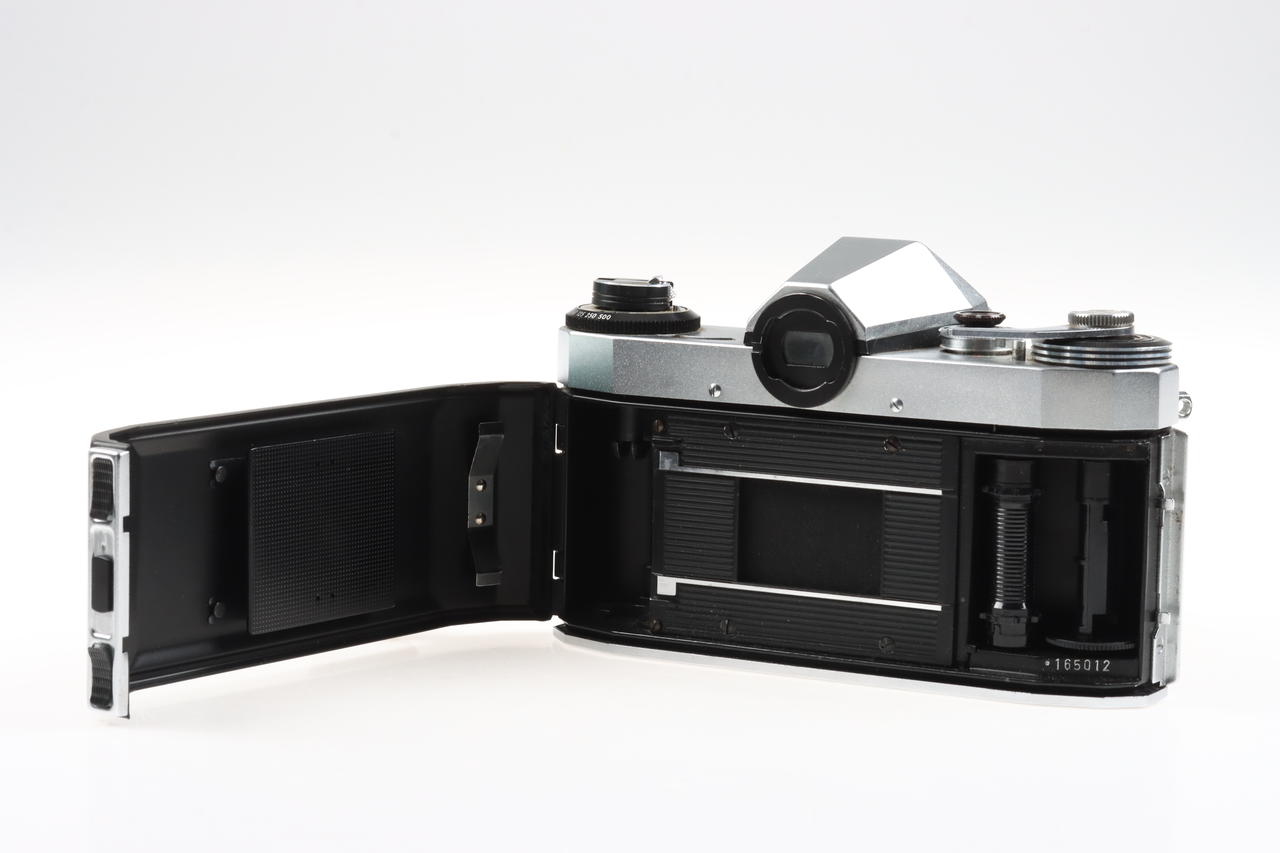 Praktica Nova B mit Oreston 50mm 1,8 - #3784307
