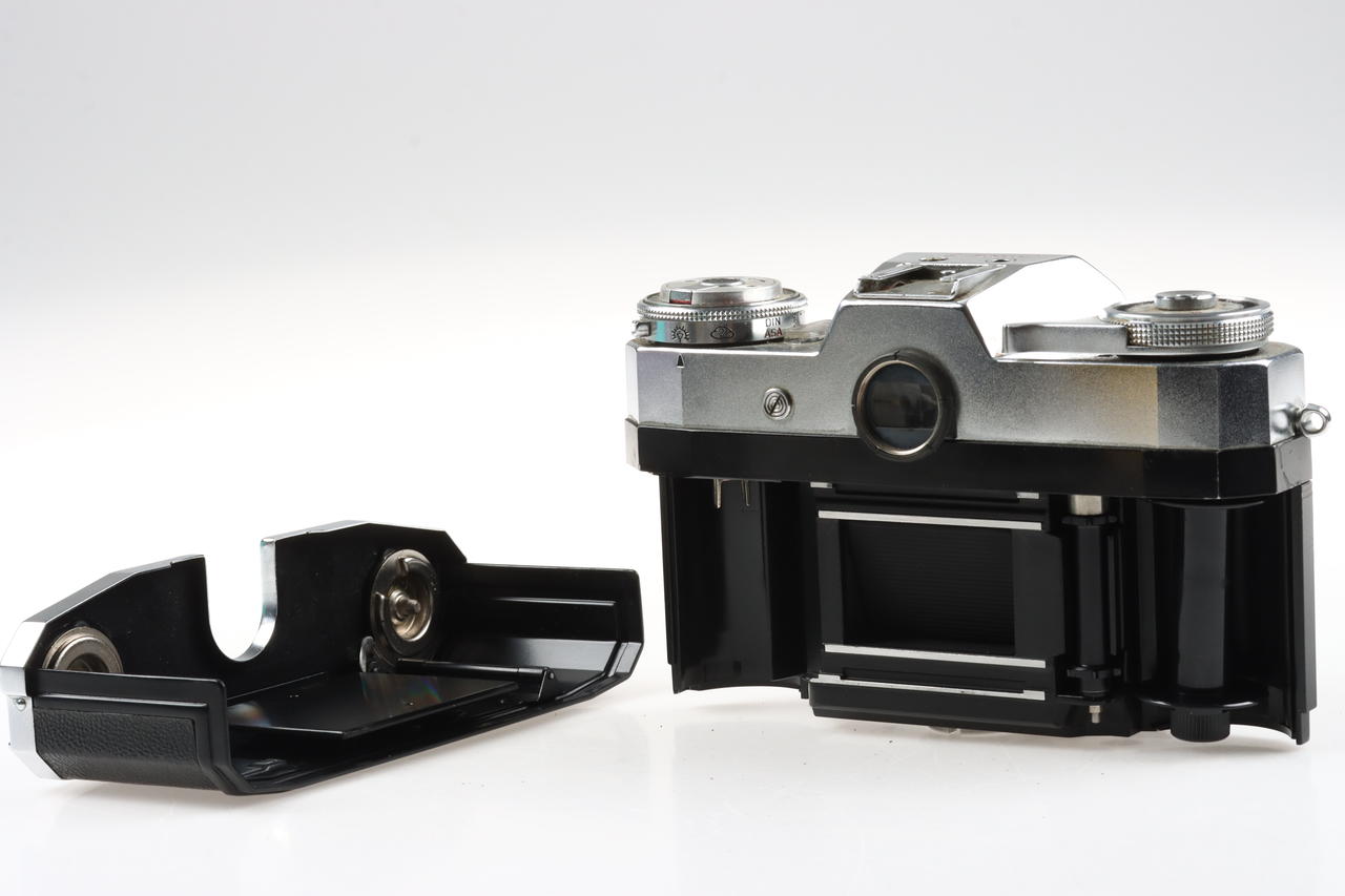 Zeiss Ikon Contaflex S Matic mit Tessar 50mm f/2,8 Outfit - #20445