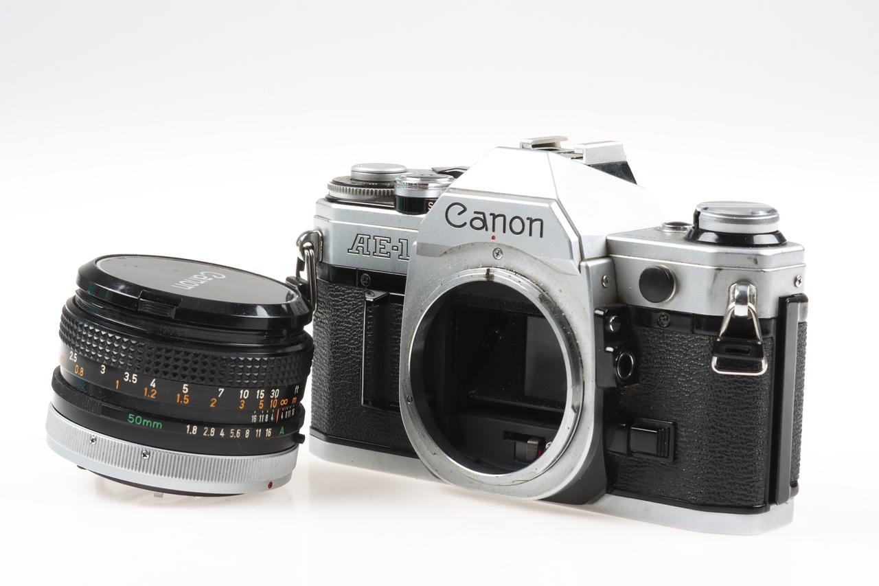 Canon AE-1 Gehäuse mit FD 50mm f/1,8 S.C. - #1845552