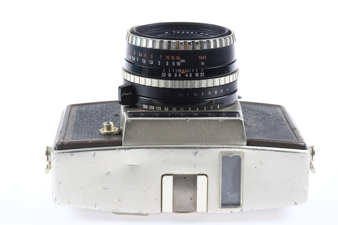 Pentacon Pentina mit Tessar 50mm f/2,8 / gold - #12/2034
