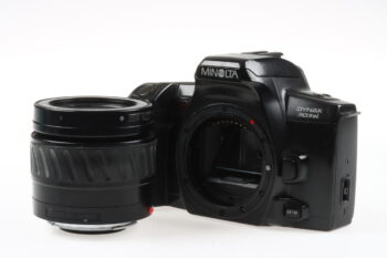 Minolta Dynax 303si mit 35-80mm f/4,0-5,6 - #94011752