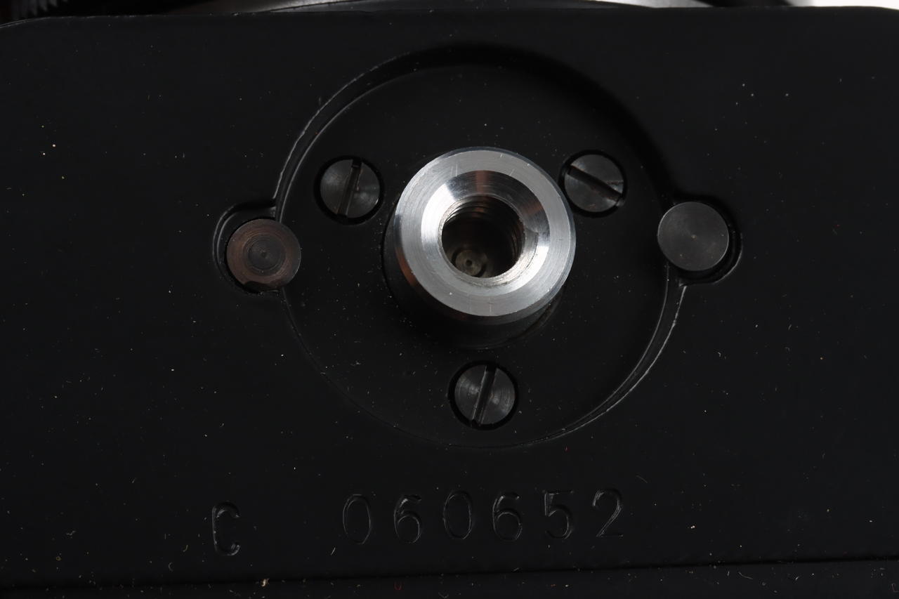 Ihagee Exa 1c mit Pentacon Auto 50mm f/1,8 - #060652