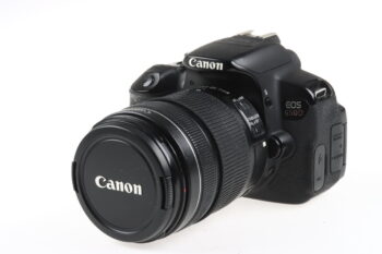 Canon EOS 650D mit EF-S 18-135mm f/3,5-5,6 IS STM - #063033033309