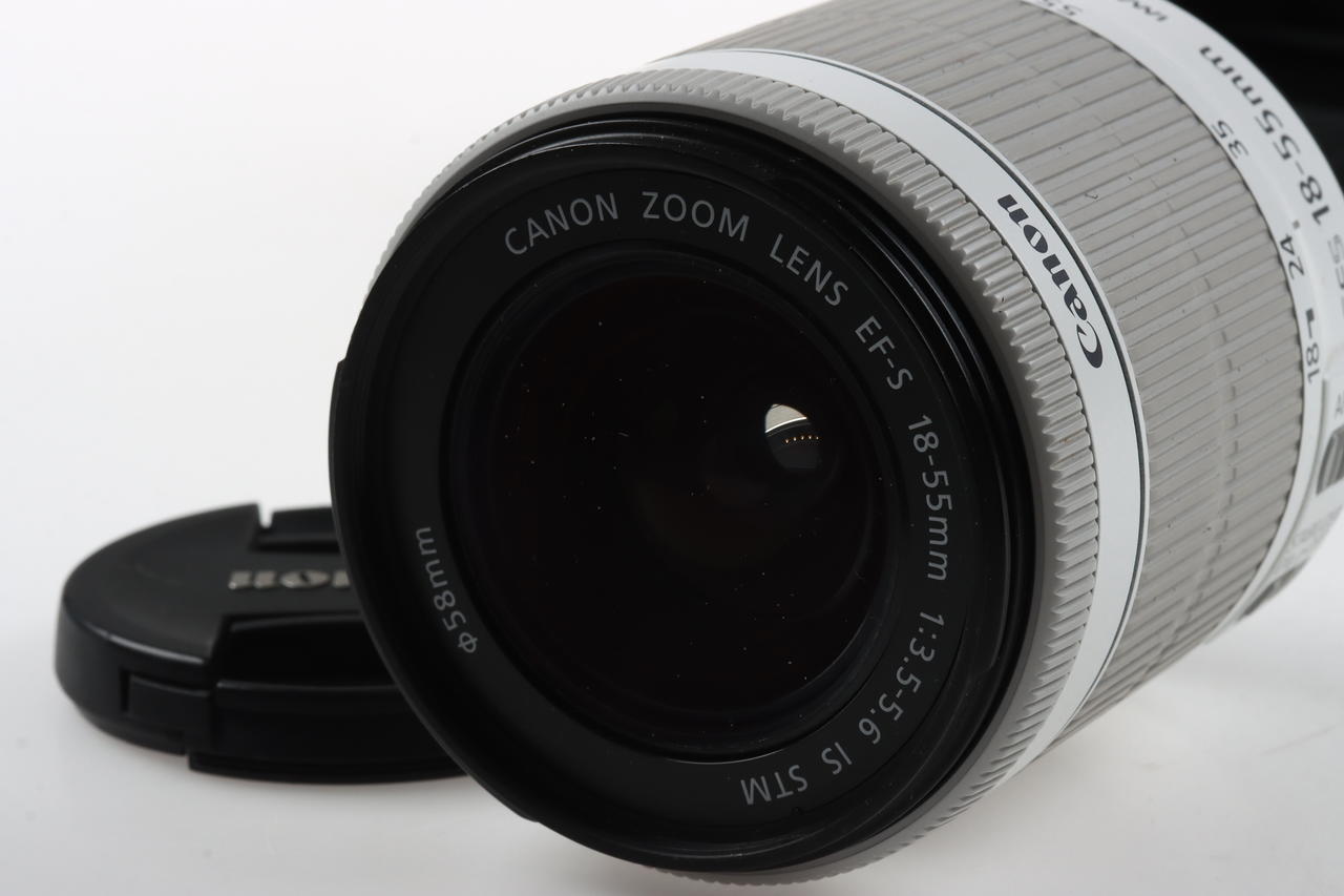 Canon EOS Kiss K7 mit EF-S 18-55mm (EOS 100D) - #151063004511