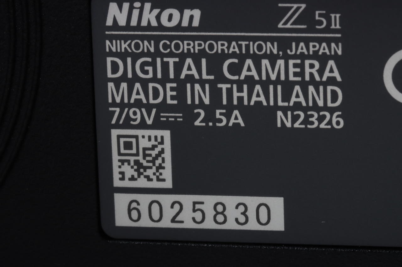 Nikon Z 5 II Gehäuse mit 24-70mm f/4,0 - #6025830