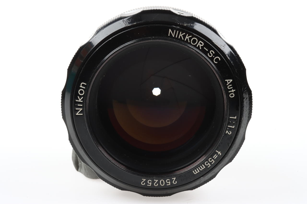 Nikon MF 55mm f/1,2 Nikkor - S C - #250252