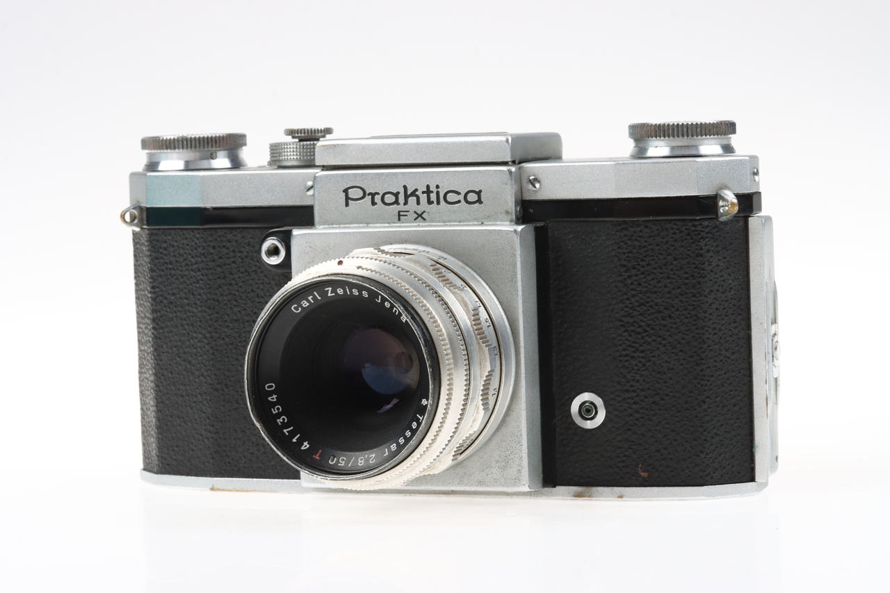 Praktica Praktiflex FX mit Tessar 50mm f/2,8 T - #4173540