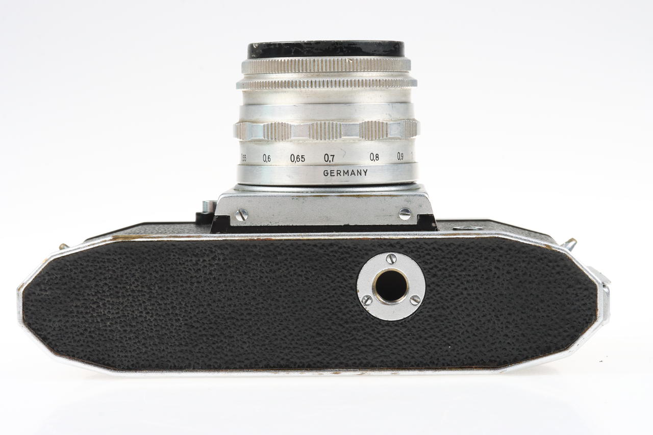 Praktica Praktiflex FX mit Tessar 50mm f/2,8 T - #4173540