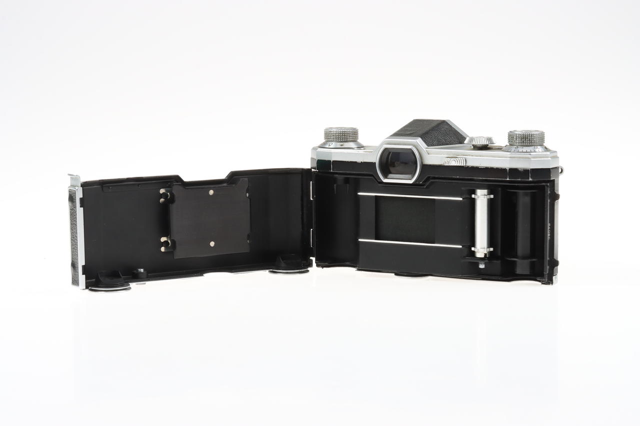 Zeiss Ikon Pentacon ZI mit Primoplan 58mm f/1,9 - #64086