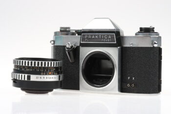 Praktica PL Nova I mit Tessar 50mm f/2,8 - #388595