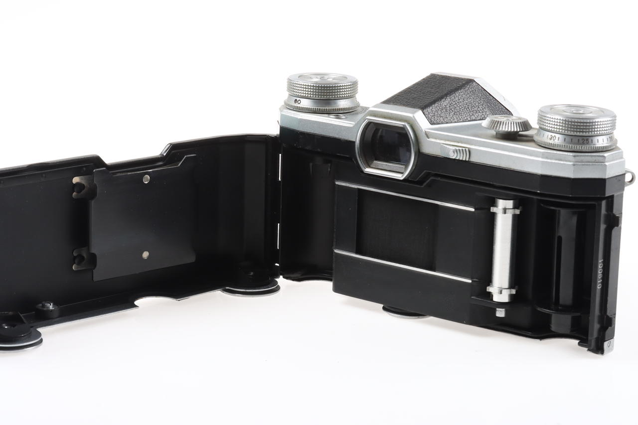 Zeiss Ikon VEB Contax D mit Tessar 50mm f/3,5 - #37/361/1004