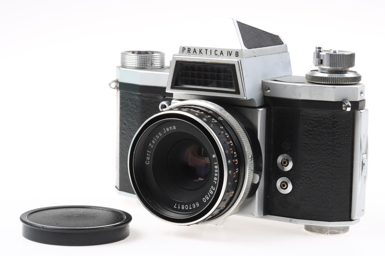 Praktica FX Gehäuse mit Tessar 50mm f/3,5 Objektiv - #6670817
