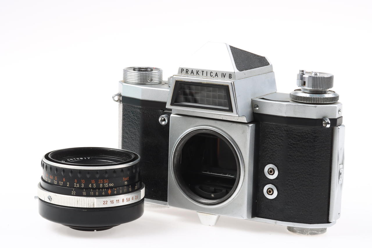 Praktica FX Gehäuse mit Tessar 50mm f/3,5 Objektiv - #6670817