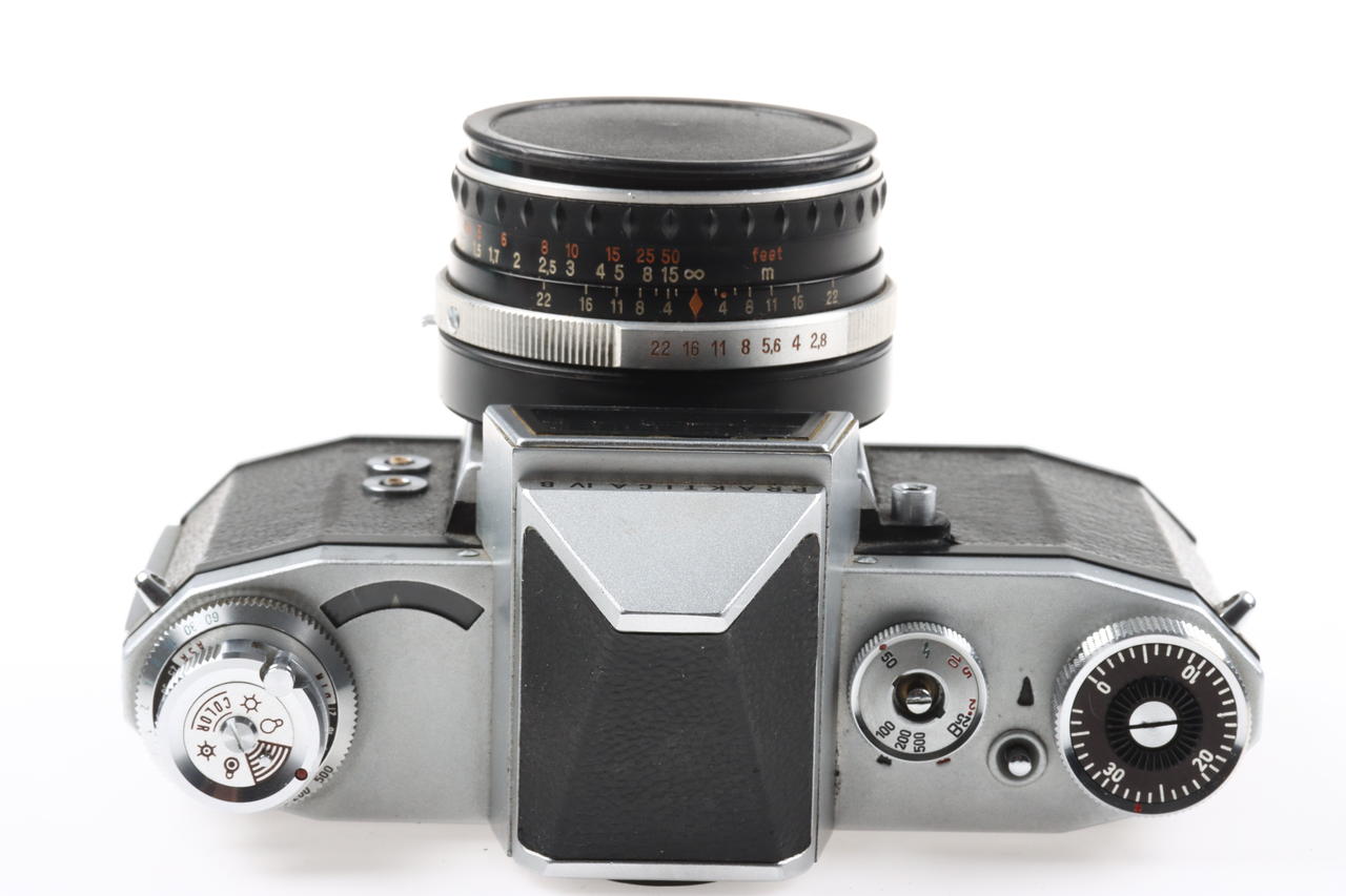 Praktica FX Gehäuse mit Tessar 50mm f/3,5 Objektiv - #6670817