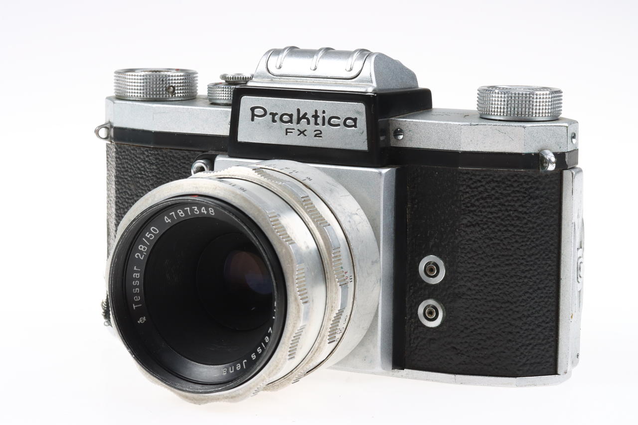 Praktica FX 2 mit Zeiss Jena 50mm f/2,8 Tessar - #259305