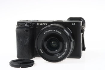 Sony Alpha 6400 mit E PZ 16-50mm OSS - #4874046