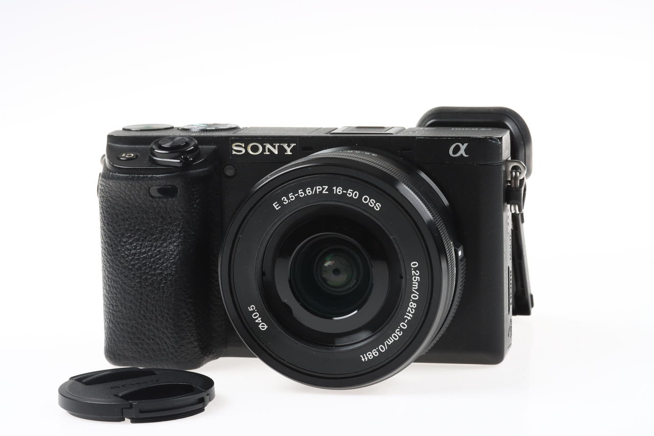 Sony Alpha 6400 mit E PZ 16-50mm OSS - #4874046
