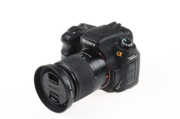 Sony Alpha 200 mit DT 18-70mm f/3,5-5,6 - #2121003
