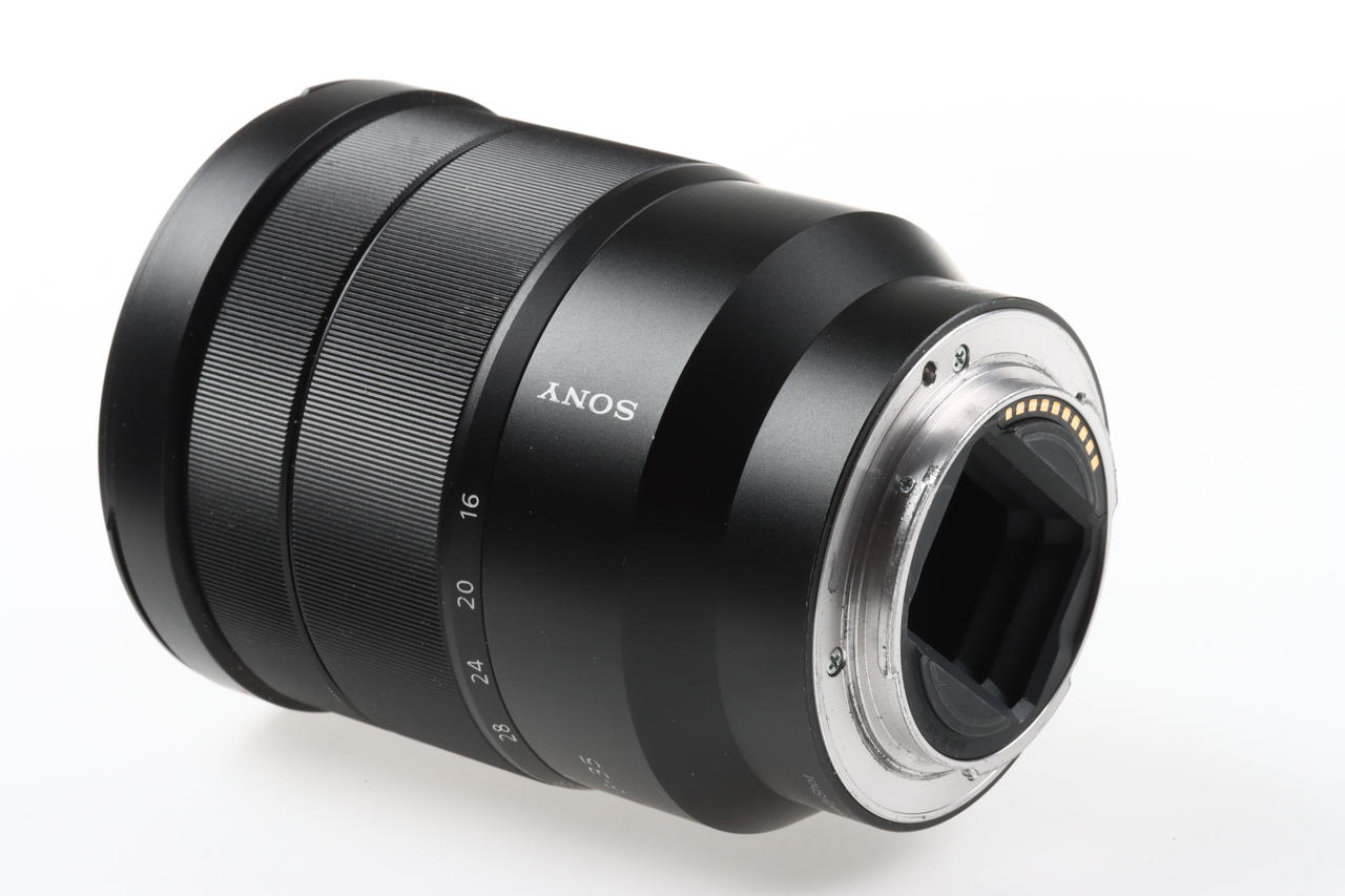 Sony Vario-Tessar T* FE 16-35mm f/4,0 ZA OSS - #1700037