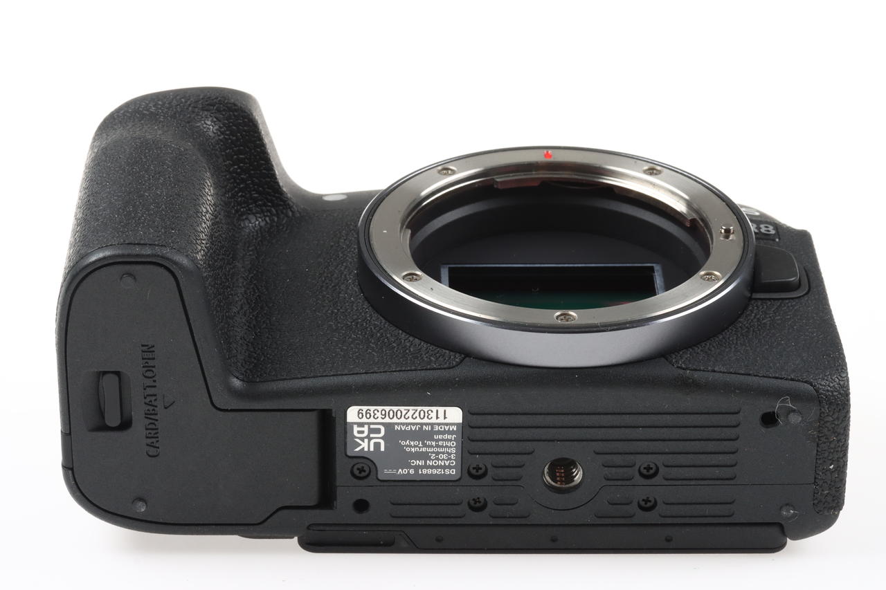 Canon EOS R8 mit RF 24-50mm f/4,5-6,3 IS STM - #113022006399