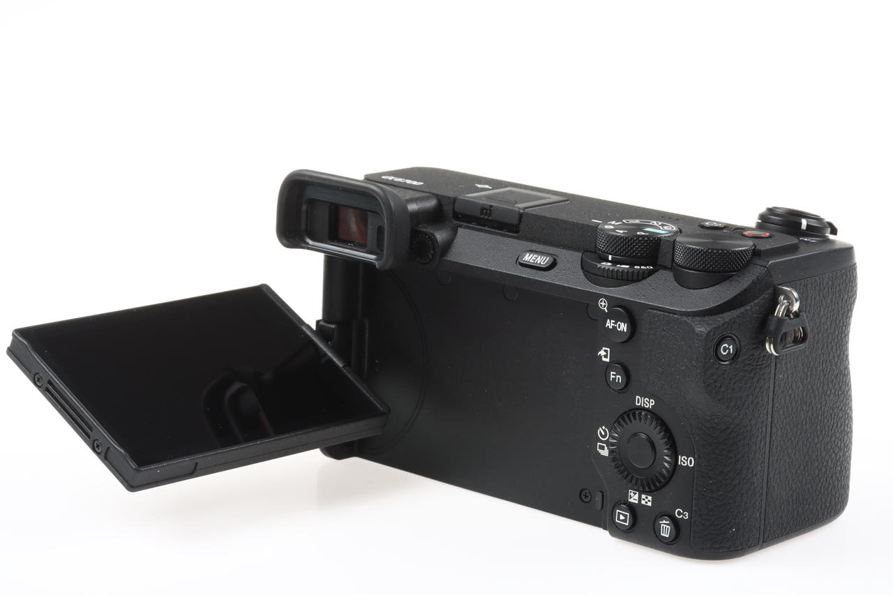 Sony Alpha 6700 mit E 18-135mm f/3,5-5,6 OSS - #2056622