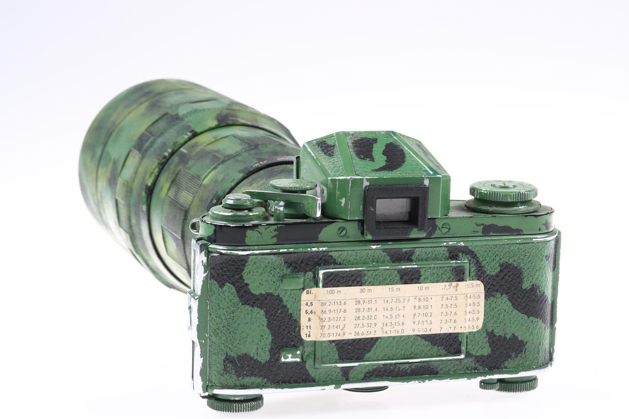 Ihagee Varex IIa mit Ennalyt 400mm f/4,5 in Tarnlakierung