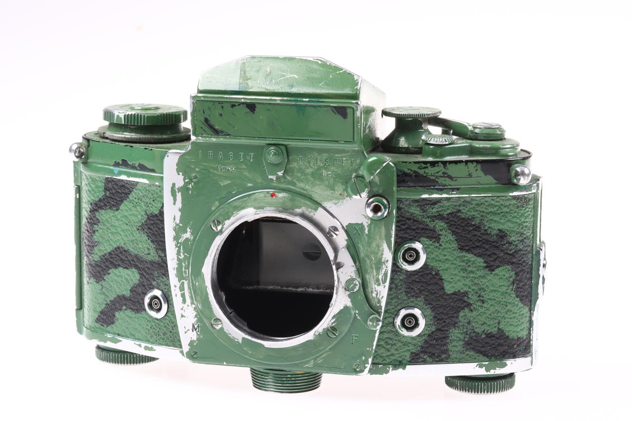 Ihagee Varex IIa mit Ennalyt 400mm f/4,5 in Tarnlakierung